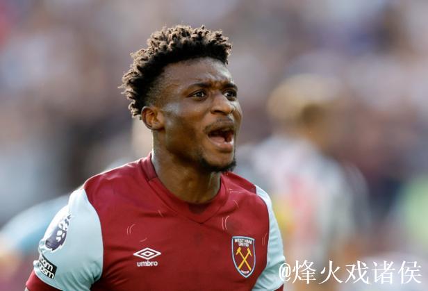 比利时20岁天才边锋闪耀赛场 斩获11球6助攻 身价3000万欧引三大豪门争夺 比利时20岁天才边锋闪耀赛场 斩获11球6助攻 身价3000万欧引三大豪门争夺