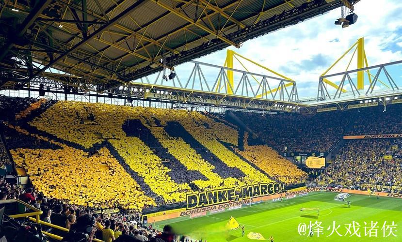 多特蒙德主场迎来罗伊斯回归，官方社媒热情致意