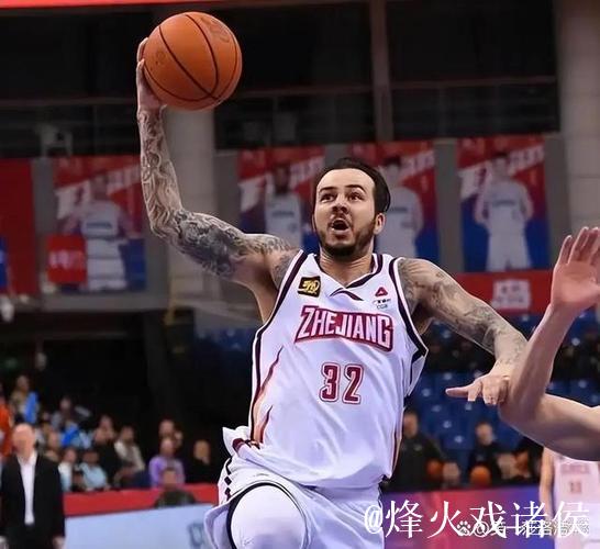 CBA俱乐部杯：约克砍下30分 浙江94-85战胜新疆