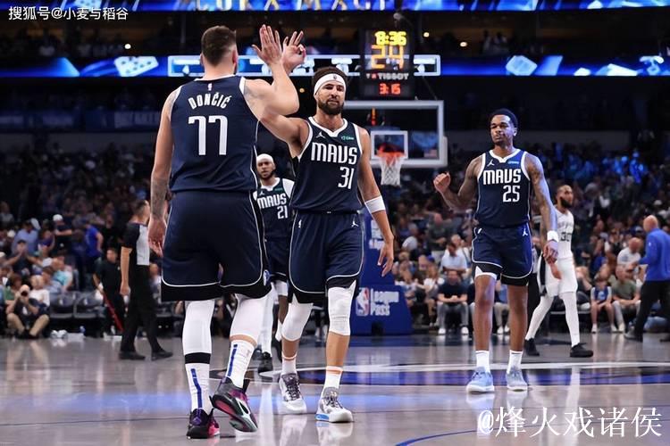 克莱三分里程碑26+6 独行侠主场狂胜爵士